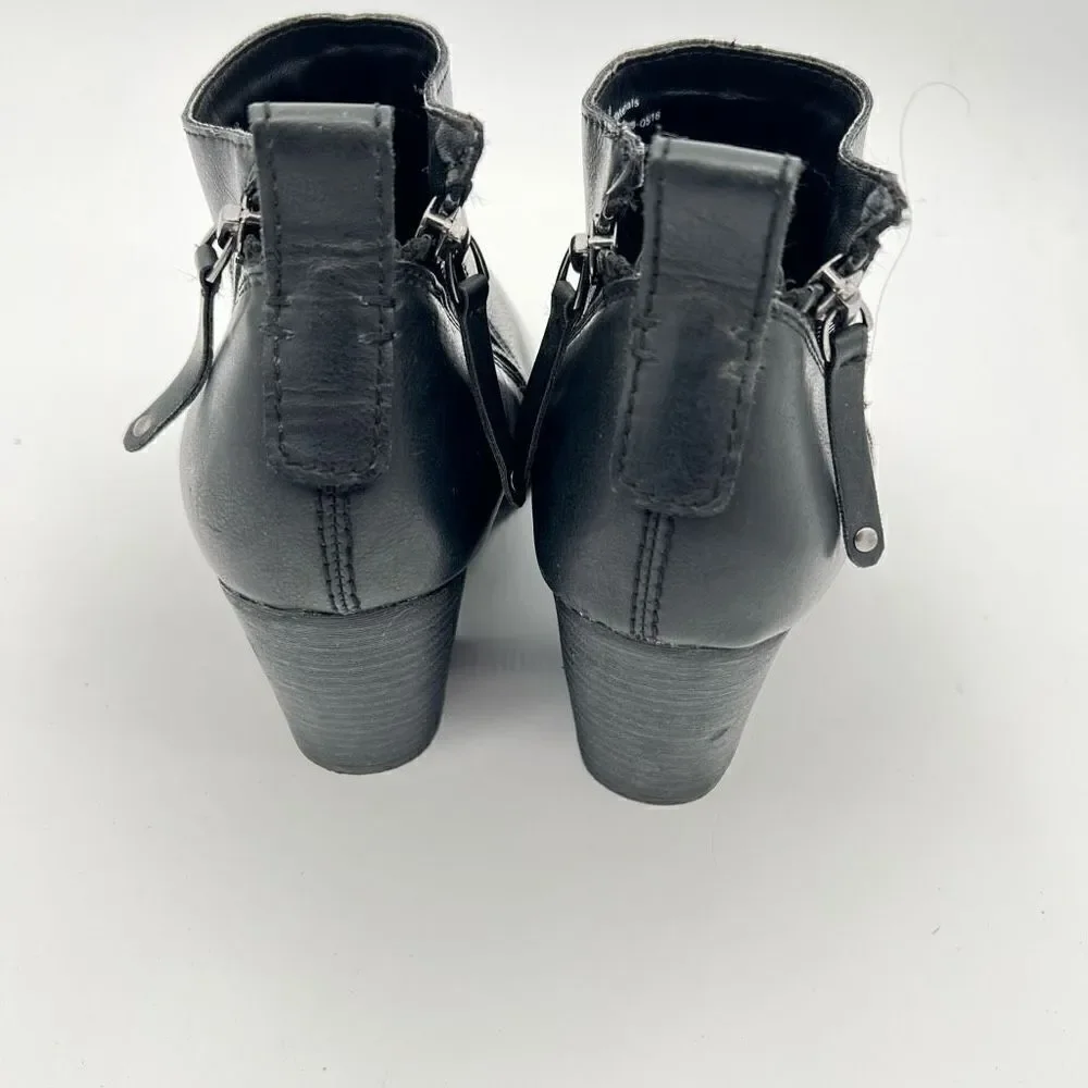 Dolce Vita DV Black Ankle Booties Women's Size 10 BK Faux Leather Cutout 3” Heel